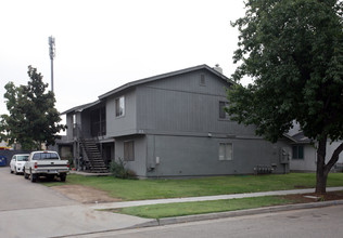 Seymour Village Apartments in Fresno, CA - Building Photo - Building Photo