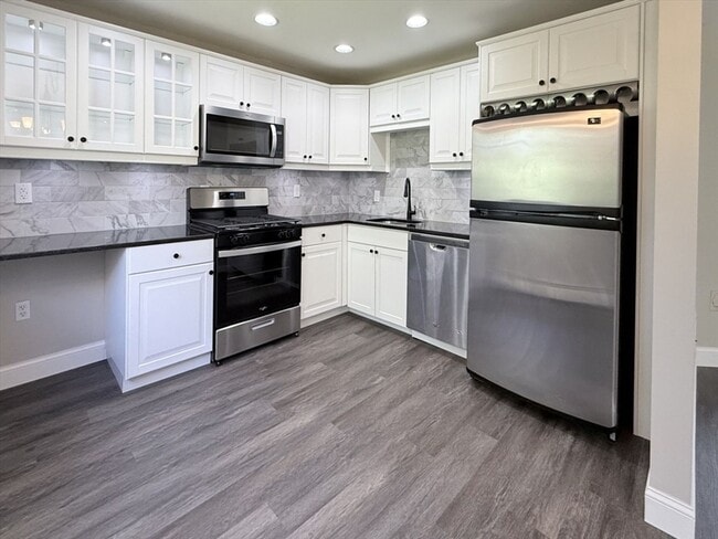 19 Fernview Ave in North Andover, MA - Building Photo - Building Photo