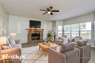 107 Trailing Oak Ct in Imperial, MO - Building Photo - Building Photo