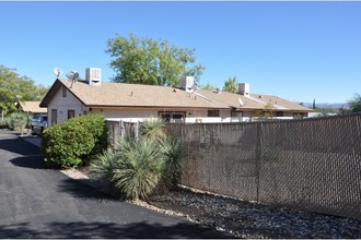 1641 E Aspen St in Cottonwood, AZ - Foto de edificio - Building Photo