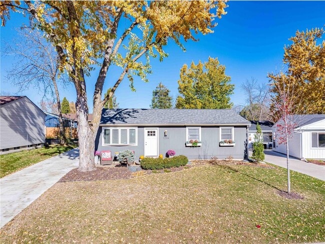 112514 E Washington Ln in Chaska, MN - Building Photo - Building Photo