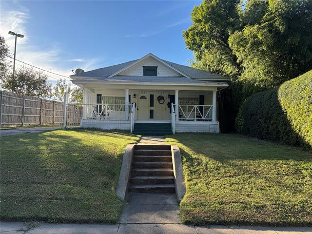 1325 Englewood Rd in Dallas, TX - Building Photo