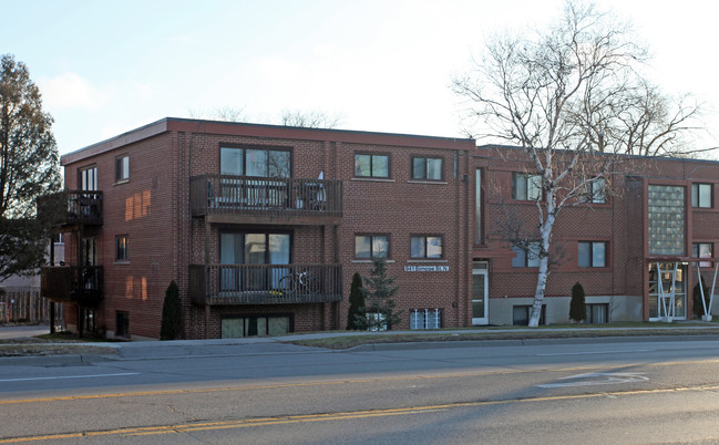 941 Simcoe Street North in Oshawa, ON - Building Photo - Building Photo