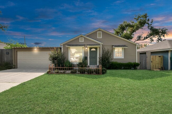 property at 2322 Haldane Dr
