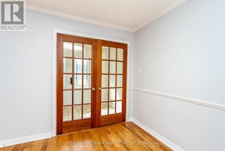 1210 Bordeau Grove in Ottawa, ON - Building Photo - Building Photo