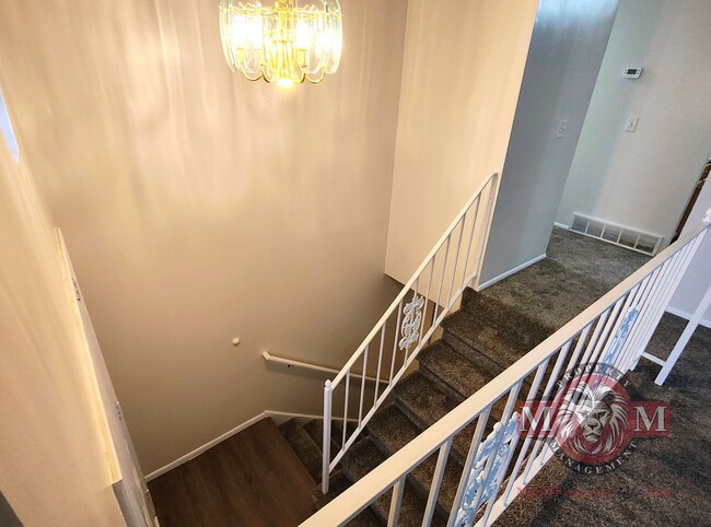 6862 S 4975 W in West Jordan, UT - Foto de edificio - Building Photo