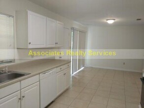 1401 NW 25th Terrace in Gainesville, FL - Building Photo - Building Photo