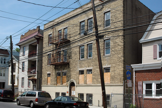 21-23 Stuyvesant Ave in Newark, NJ - Foto de edificio - Building Photo