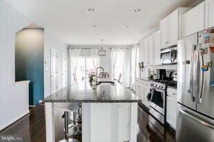 22517 Phillips St in Clarksburg, MD - Building Photo