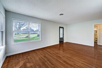 1255 Kinley Ln in Houston, TX - Building Photo - Building Photo