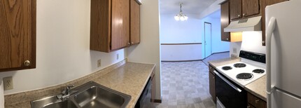1500 Northgate Dr, Unit 6 in Ely, IA - Building Photo - Building Photo