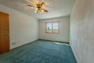 100 Grossenbacher Ln in New Glarus, WI - Foto de edificio - Building Photo