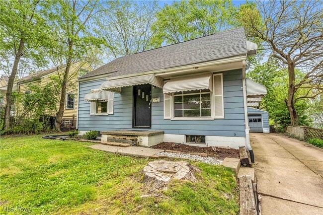 1171 Hilltop Dr in Akron, OH - Building Photo - Building Photo