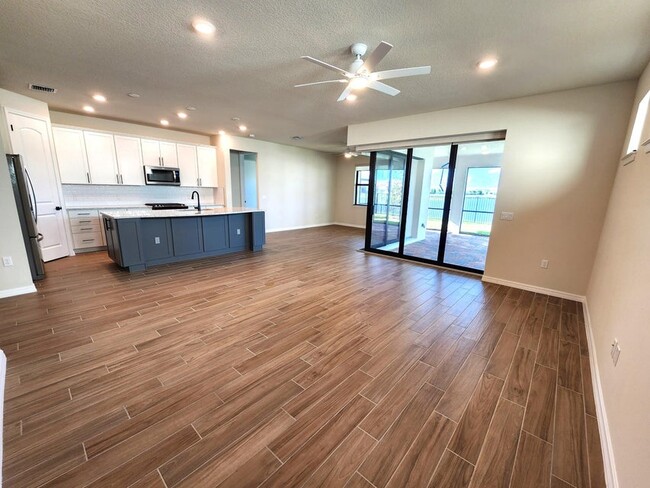 8295 Vaulting Dr in Greenacres, FL - Building Photo - Building Photo