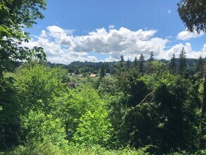 22757 SW Johnson Rd in West Linn, OR - Building Photo - Building Photo