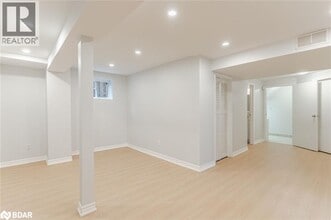 1 Shady Glen Crescent in Caledon, ON - Building Photo - Building Photo