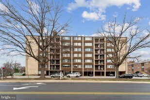 4401 Cherry Hill Rd in Arlington, VA - Building Photo