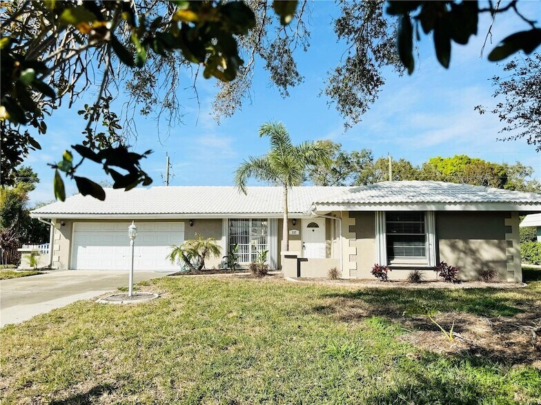 237 Matisse Cir N, Unit 1207 in Nokomis, FL - Building Photo