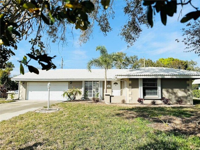 property at 237 Matisse Cir N
