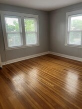 192 Sherman St in Lynbrook, NY - Building Photo - Building Photo