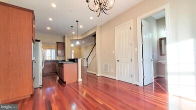 631 Hurdle Mill Pl in Gaithersburg, MD - Building Photo - Building Photo