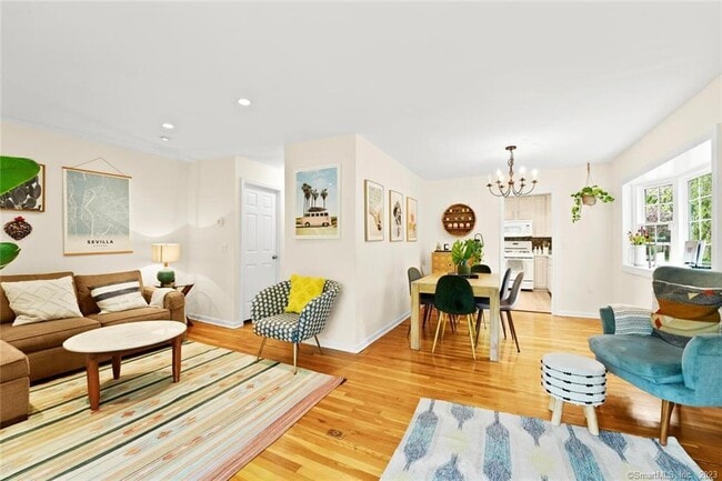 37 Sheep Hill Rd in Greenwich, CT - Building Photo - Building Photo