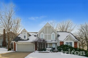 10631 W 109th St in Overland Park, KS - Building Photo