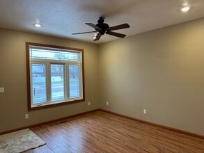 1928 28th St SW in Minot, ND - Building Photo - Building Photo