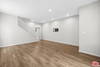 15603 Lilli Wy in Los Angeles, CA - Building Photo - Building Photo