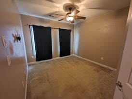 42632 Offenham Terrace in Chantilly, VA - Building Photo