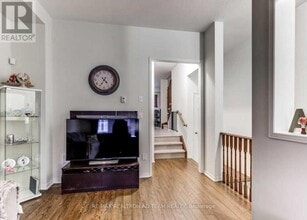 5 Burtonbury Ln in Ajax, ON - Building Photo - Building Photo