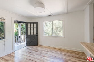 4013 Sunset Dr in Los Angeles, CA - Building Photo - Building Photo