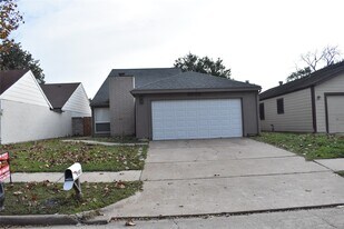 8903 Kalewood Dr in Houston, TX - Building Photo