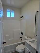 310 Ohio Dr in Bakersfield, CA - Building Photo - Building Photo