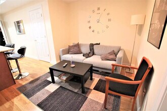 1029 Tremont St, Unit 2 in Boston, MA - Building Photo - Building Photo