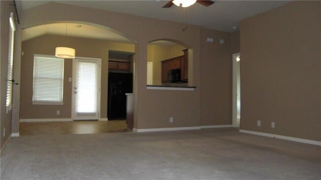 208 Teron Dr in San Marcos, TX - Building Photo - Building Photo