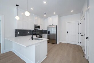 3000 Duval St in Austin, TX - Building Photo - Building Photo