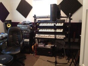 17 Wright St in Woodbridge Township, NJ - Foto de edificio - Building Photo