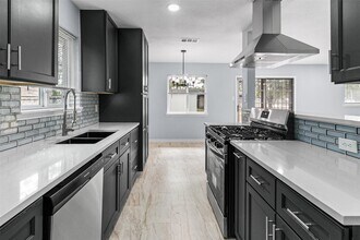 9002 Bunny Run Dr in Houston, TX - Building Photo - Building Photo