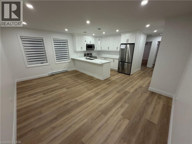 137 Whitley St in Cambridge, ON - Building Photo - Building Photo