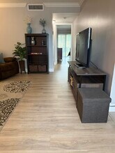 405 Meadows Cir in Boynton Beach, FL - Building Photo - Building Photo
