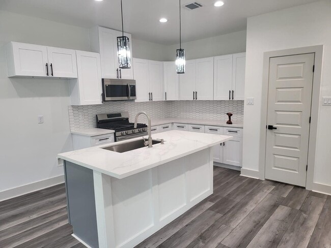 property at 4618 Davenport St