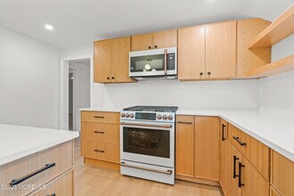 139 Brighton Ave in Long Branch, NJ - Building Photo - Building Photo