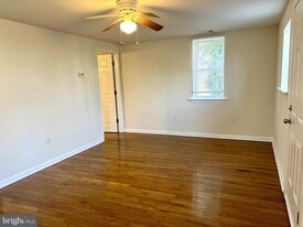 504 Mullica Hill Rd in Harrison Township, NJ - Building Photo