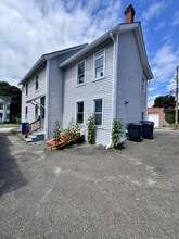 112 Brookside Ave in Torrington, CT - Foto de edificio - Building Photo