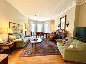 84 Commonwealth Ave, Unit 2F in Boston, MA - Building Photo - Building Photo