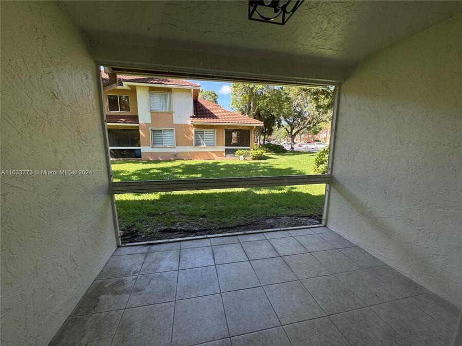 789 NW 91st Terrace in Plantation, FL - Building Photo