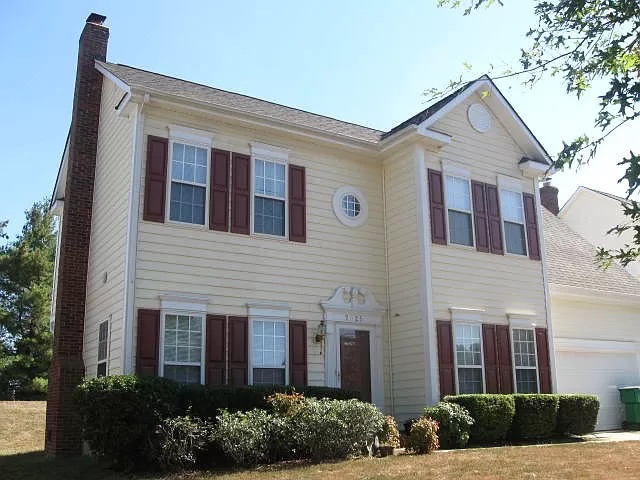 9025 Blueshot Ct in Charlotte, NC - Building Photo