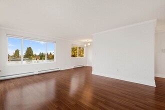 7501 Greenwood Ave N in Seattle, WA - Building Photo - Building Photo