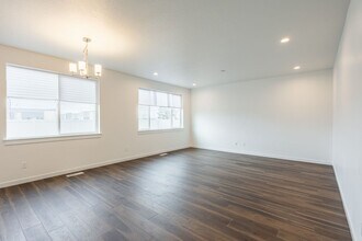 6287 W Pewter Pt St in Meridian, ID - Building Photo - Building Photo